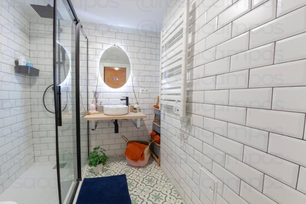 Rb - Urban Loft Retreat, Comfort & Good Location Valenza